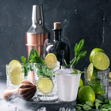Lade das Bild in den Galerie-Viewer, Edelstahl Schnapsbecher-SET