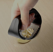 Lade das Bild in den Galerie-Viewer, Knoblauchpresse